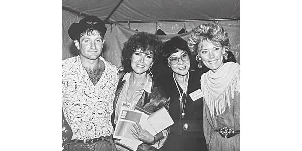 MEND-RobinWilliams MelissaManchester